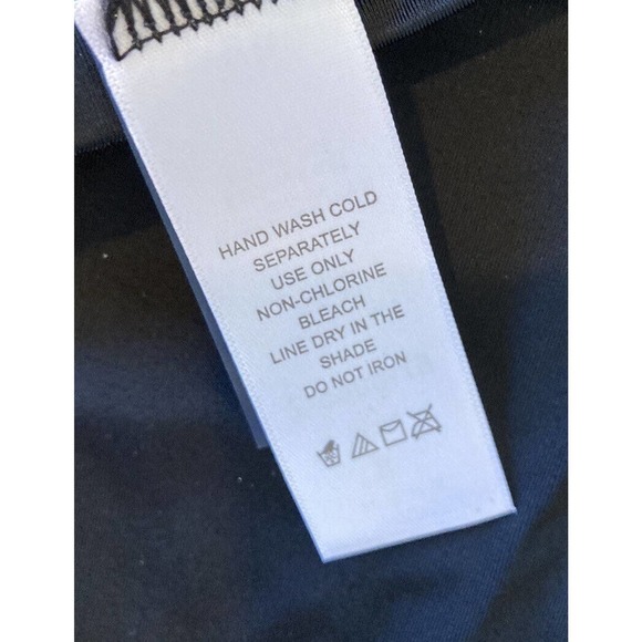 NEW Kim Gravel Smocked Bandeau & Shorts Swimsuit Set 8 Women’s Blue Black - Picture 5 of 11